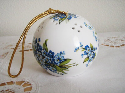 Vintage Royal Windsor 骨瓷香球
