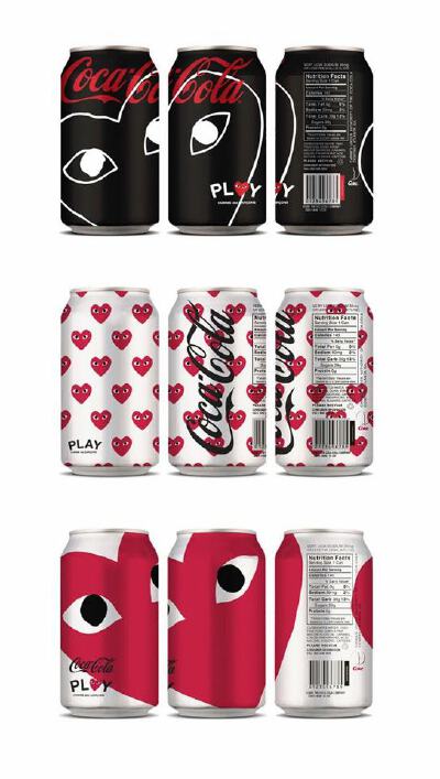 Comme des Garcons PLAY 將與可口可樂合作，推出限量版的罐裝系列。 一如以往，Comme des Garcons PLAY著名的愛心標誌會出現在包裝上，讓時尚粉絲們可以立即認出。目前量產時間尚未證實，但可口可樂控可能等不及了吧…