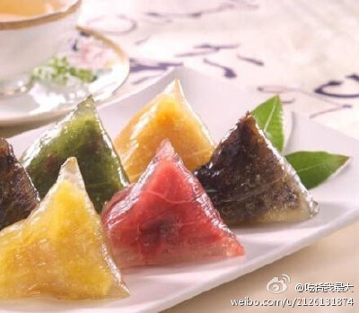 星巴克的星冰粽，以摩卡巧克力，咖啡，抹茶红豆和芒果，4种独特的新口味为主打