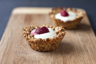 Granola Cups with Yogurt and Fruit