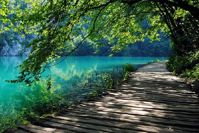 【控首饰】还没见过这么美的湖水