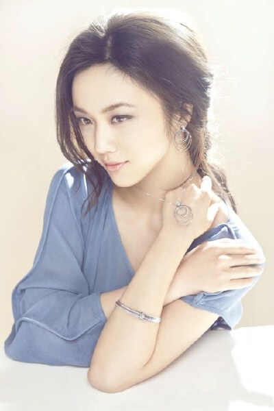 汤唯，喜欢这个造型，温婉如水的一面