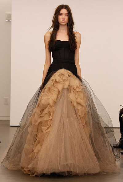 vera wang 2012 秋冬黑色裸色婚纱