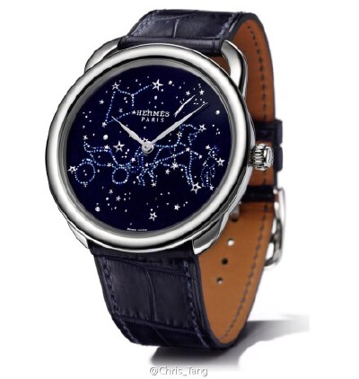 一支美丽的腕表：Hermès Arceau Attelage Celeste，以星空的形式描绘出爱马仕著名的马车图案。超凡的传统大明火金属薄片嵌饰珐琅工艺（Paillonné Enamel），来自法国珠宝腕表世家@VanCleefArpels梵克雅宝