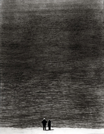老人与海，墨然岁月 丨摄影：Ralph Steiner，1921年