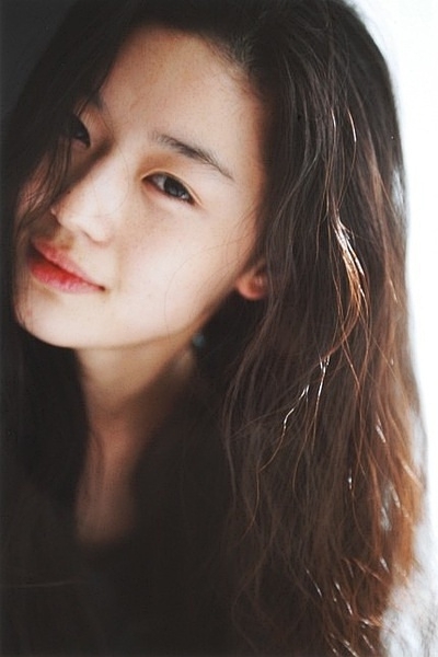 做一个明媚且倾城的女子