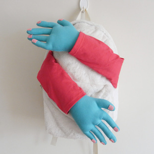 毛绒双肩书包