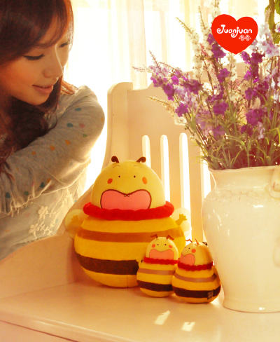小蜜蜂公仔-http://item.taobao.com/item.htm?id=21701840257&ali_refid=a3_420730_1007:1104389415:7:ce3cb226e4f6a0f0f0a150eaaa84293d:09f9b151092cec0317ad494af97d9d35&ali_trackid=1_09f9b151092cec0317ad494a…