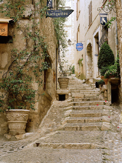 SAINT PAUL STAIRS步道，普羅旺斯（Provence）时光仿佛在这一刻静止了！