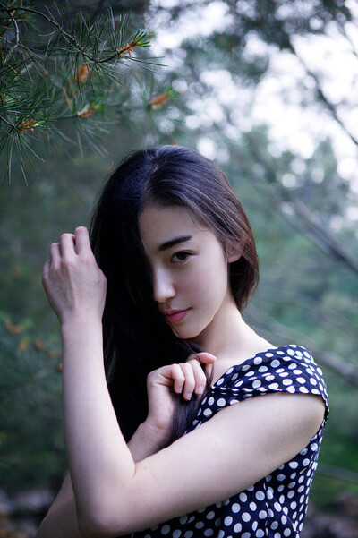 No matter how cruel the destiny treats one with tribulation and misfortune, it will correspondingly treat him with happiness and sweetness. 无论命运以怎样残忍的方式赐予一个人以磨难和不幸，但仍会相应地…
