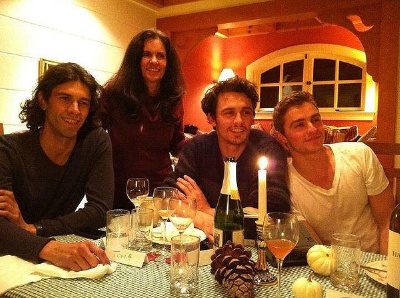 詹姆斯·弗兰科 James Franco 和他的弟弟 戴夫·弗兰科 Dave Franco 不知道這個是不是全家福，有待考察