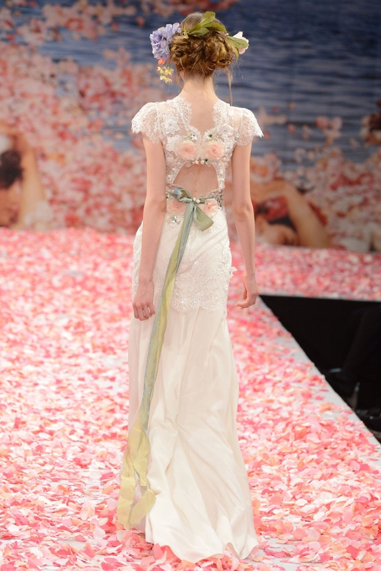 克莱尔·佩蒂伯恩 Claire Pettibone