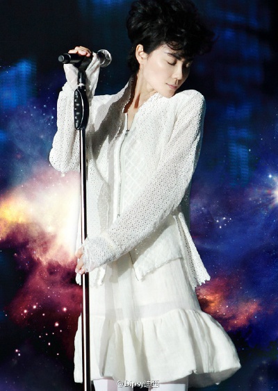 王菲。FAYE。王菲演唱会。明星。2010—2012 王菲演唱会。