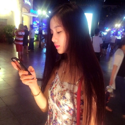 女头❤ 笑一笑.让在乎你的人放心一下. 别哭出声.很多人等着看你疼.❤