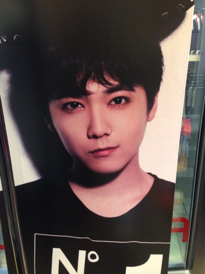 STAYREAL。