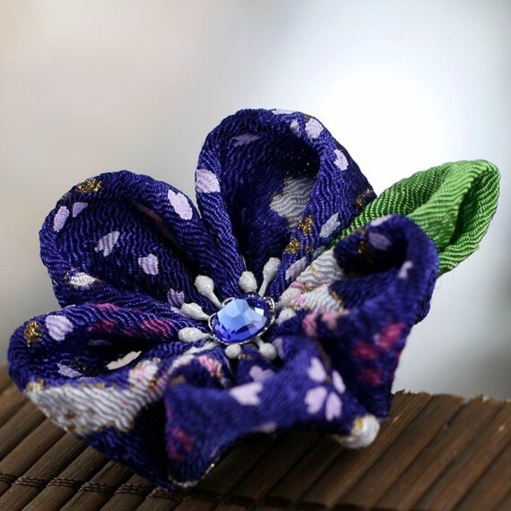 和风 布花 日本传统发饰 Picture from the Esty shop：PetalMix