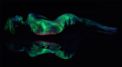 Black Light Bodyscapes惊艳的创意摄影 by John Poppleton