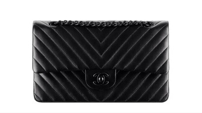 chanel2015春夏系列人字纹CC扣11.12经典翻盖手袋，售价约23,430元
