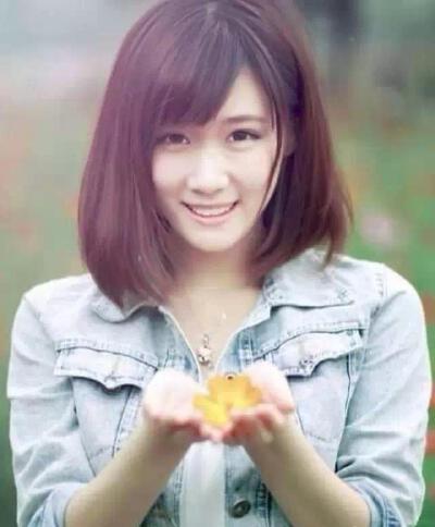 清纯甜美短发