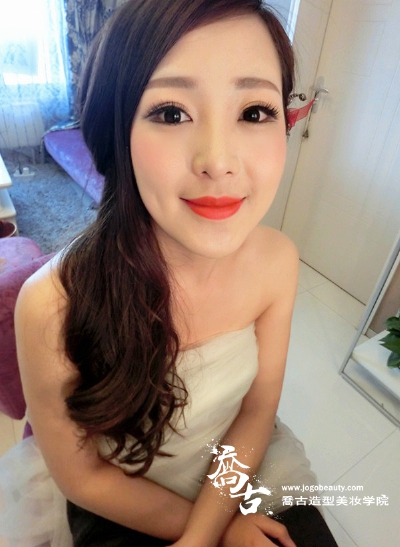 喬古造型新娘跟妆， 广州新娘跟妆，喬古造型美妆学院，广州最好的化妆培训机构