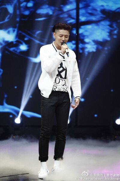 UNIQ 曹承衍