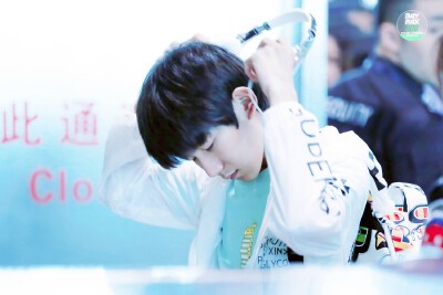 王源 tfboys 1108 cr:logo