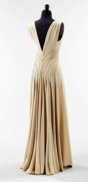 Hawes 'Diamond Horseshoe' Gown - back - 1936 - by Elizabeth Hawes (American, 1903-1971)