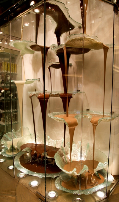 【Jean Philippe Patisserie】Bellagio这家拥有一项很特别的吉尼斯世界纪录～世界上最大的巧克力喷泉。