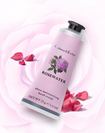 Crabtree&amp;amp;Evelyn玫瑰蔷薇手霜，与欧舒丹、jullique一起称霸世界手霜TOP3，源自17世纪的英伦贵族香，引发无数明星名模爱不释手的英伦贵族优雅气息！奥斯卡金像奖得主萨拉·梦萨尼、美国歌坛大姐麦当娜、美国前…