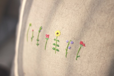 刺绣抱枕