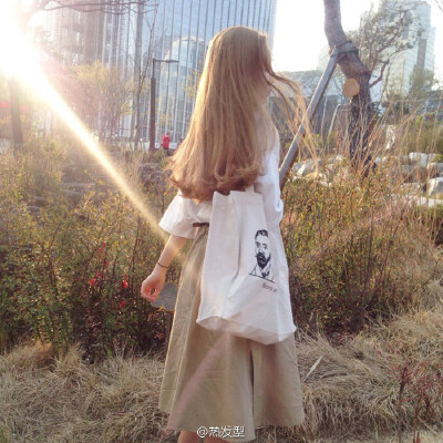 ▲卷发 染发 长发