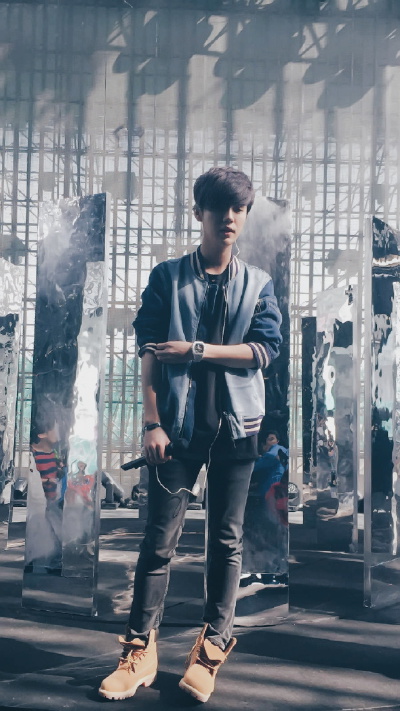  Reloaded 重启 新专辑 海报 鹿晗 LUHAN M鹿M 微博 高清 壁纸 无水印