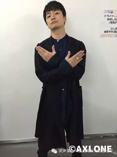 #福山润#为什么润润的迷之中二姿势拍出来总能这么帅！