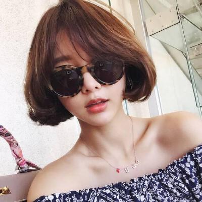 短发的魅力*你不知你剪了短发有多美。@晏翎。