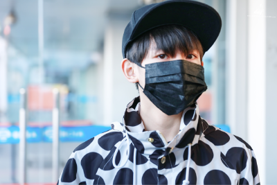 TFBOYS王源 160221 北京赴长沙 cr：OneDayRoy