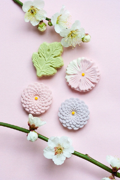日式和菓子，赏心悦目~ pinterest.com