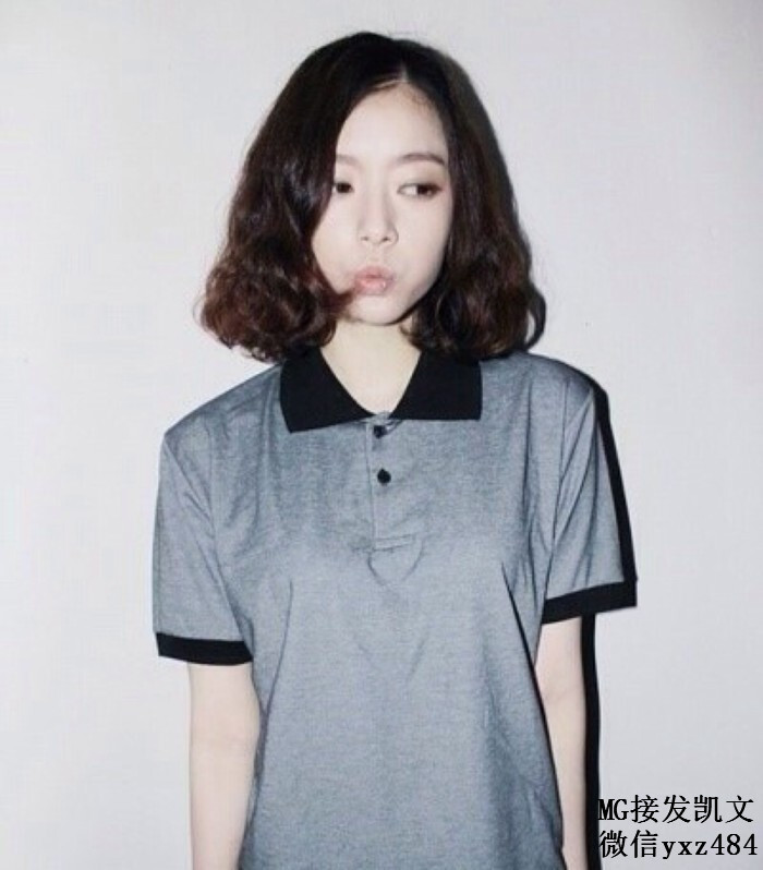 短发女生也可以性感与可爱 不剪一次短发你永远不知道自己多美 剪短发真的会上瘾 夏天 中短发 中短发发型 中发 姑娘 短发发型 发型 个性短发 /虽然久久不更还是爱你们/短发还是私信我哦~老朋友就不多说了~挑染 渐变 夏日 清新 软妹 原宿 欧美 彩虹 接发 发片 卷发 短发 日韩 鱼骨辫蝴蝶结 蝎子辫 玫瑰 新娘编发party女王 美发 发型 美图 原创 禁二改二传 ，转载请注明出处。#NIKKIXZ 短发 短发发型 个性短发 夏天 欧美 可爱女生发型