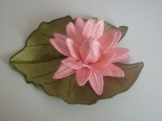Pam's flowers were created to be stitched out in the 5x7 hoop of my
embroidery machine. These are really fun to make