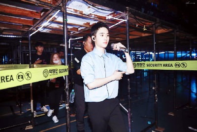 EXO’rDIUM 《EX'ACT》是韩国男子组合EXO发行的第三张正规专辑。将于2016年6月9日公开。其中包含双主打曲《Monster》和《Lucky One》。 金俊勉suho 张艺兴lay 金钟仁kai 金钟大chen 朴灿烈 chanyeol 边伯贤 baekhyun…
