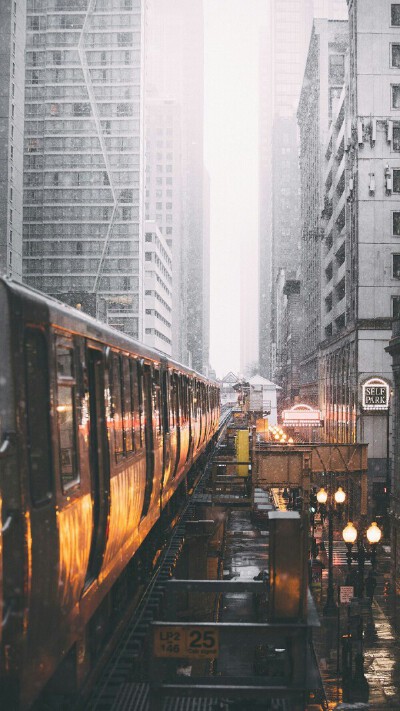 从你的全世界路过，到我的避难所离开。