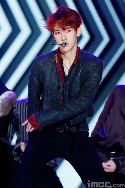 EXO 张艺兴 LAY 金钟大 CHEN 朴灿烈 CHANYEOL 边伯贤 BAEKHYUN 都暻秀 D.O. 吴世勋 SEHUN 金珉锡 XIUMIN 金俊勉 SUHO 金钟仁 KAI 一巡 二巡 三巡 演唱会
