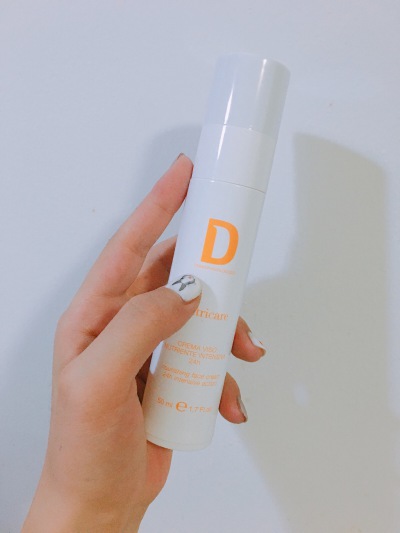 【Dermophisiologique 滋养修护乳】298元入，这款一定要给大家推荐，之前一些盲目的买了好多很火的护肤品，但实际上并没有毛用，又伤害到自身肌肤的护肤品，后来关注了一个博主，慢慢才了解到建立自身肌肤屏障的重要…