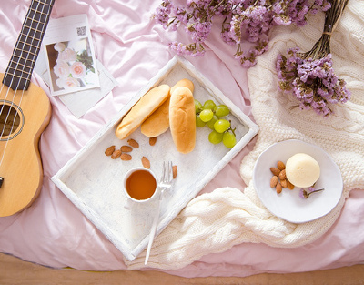 Give me a delicious feast.
