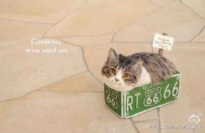 *** Gardenia miruж 猫プランター キジ白 ハンドメイド：プランターとピックはくっついていますので離れません。プランターサイズは １３㎝×７㎝です 猫自体ははみ出しているのでもう少し大きいです。獣毛 羊毛など…