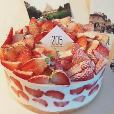 Kitchen205草莓蛋糕