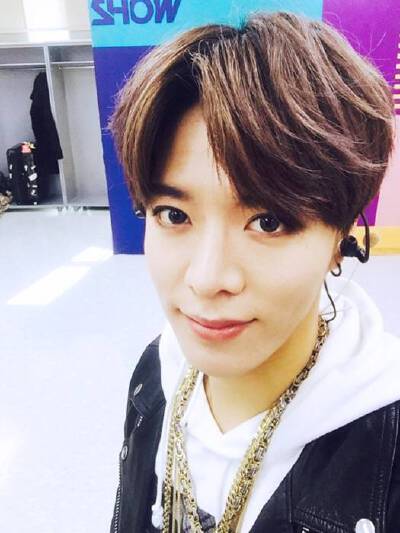 nct127 无限的我
后台自拍照
yuta