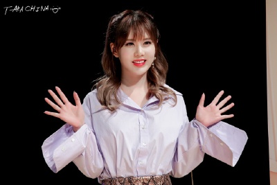 TARA 李居丽