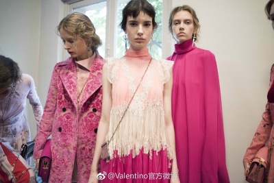 Valentino桃红色