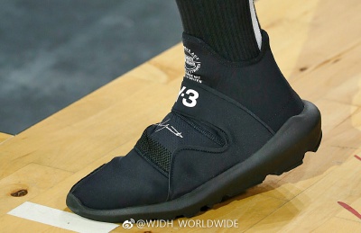 Y3