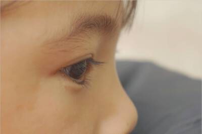 眸